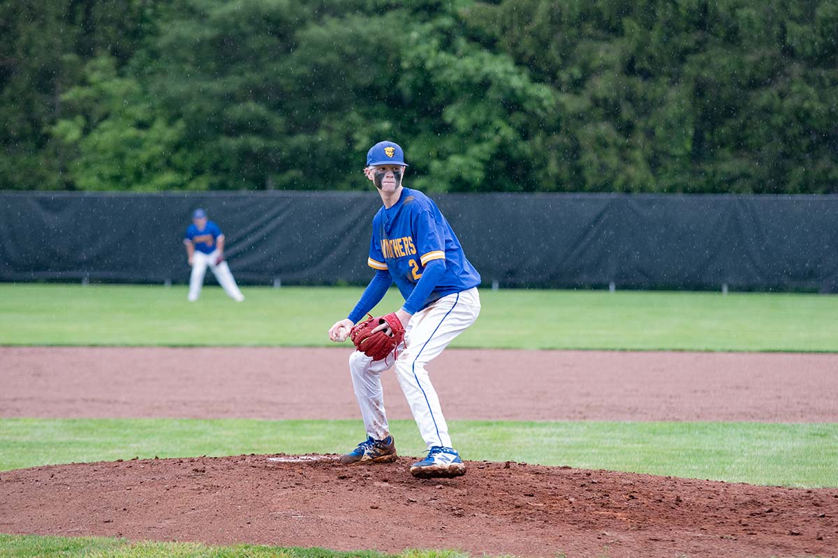 Maysville's Jake Deal getting ready to deliver a pitch to John Glenn.