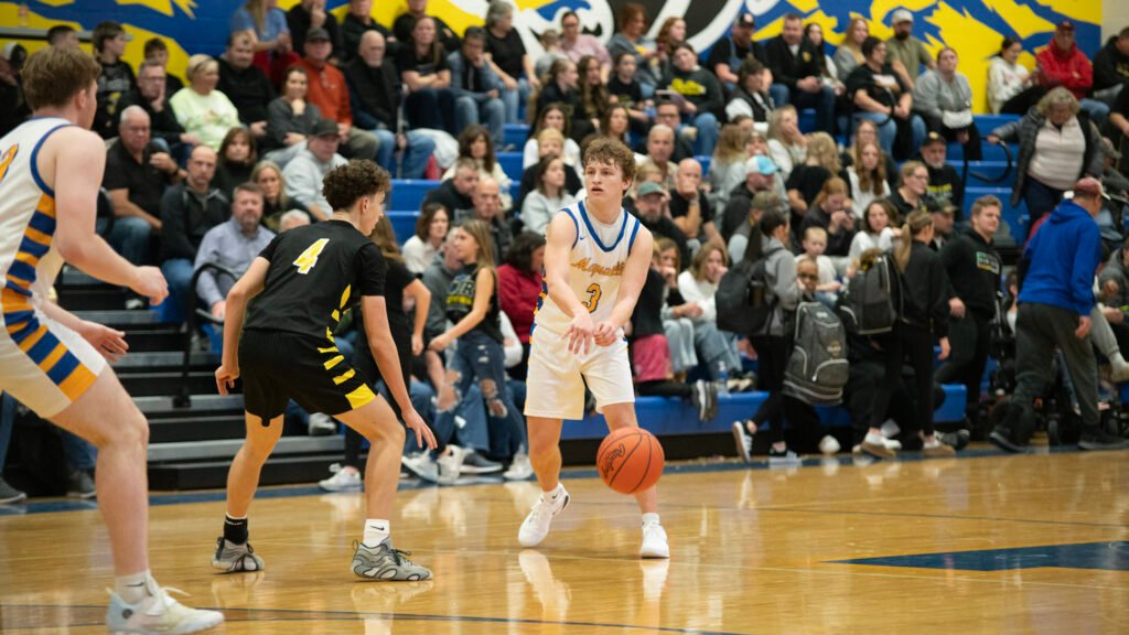 Maysville's Gavin Ferguson finds an opening to complete a pass.