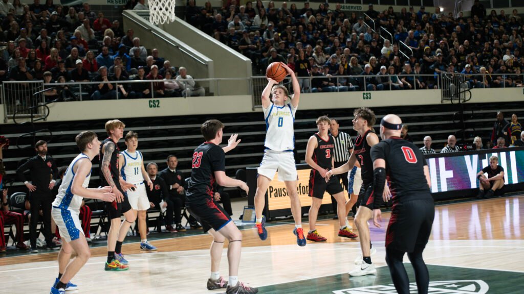 Mr. Basketball Ohio Nominee Gator Nichols hits a two-point jump shot against Circleville.